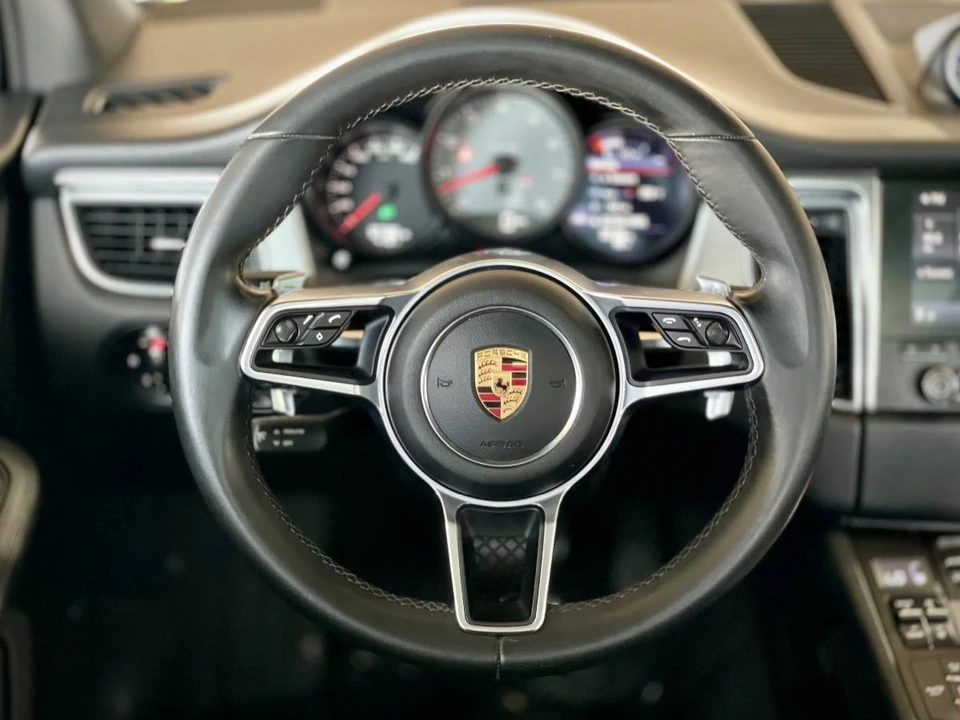 2017 Porsche Macan S - Image 16 of 24