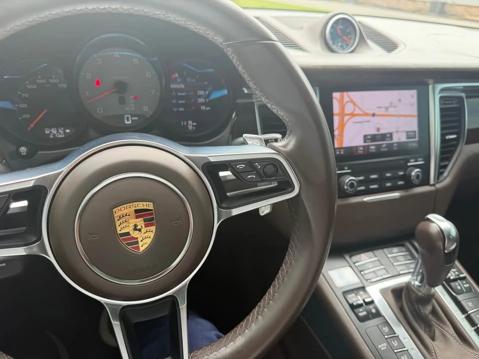 2017 Porsche Macan S - Image 9 of 16