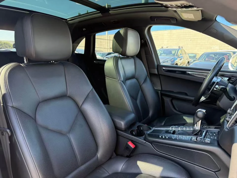 2017 Porsche Macan S - Image 13 of 17