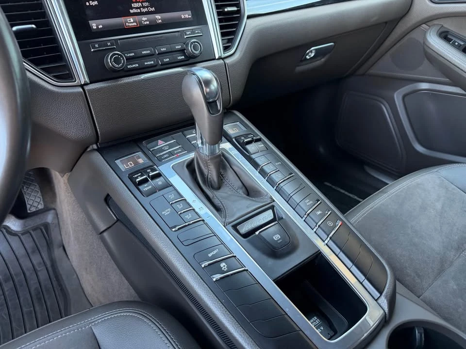 2017 Porsche Macan S - Image 11 of 12