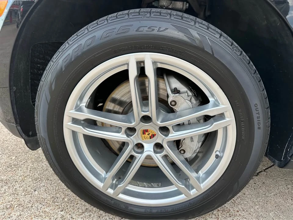 2017 Porsche Macan S - Image 12 of 17
