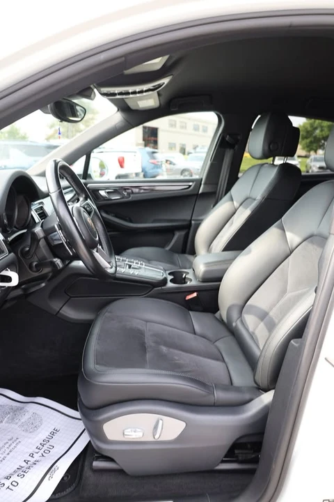 2017 Porsche Macan S - Image 12 of 19