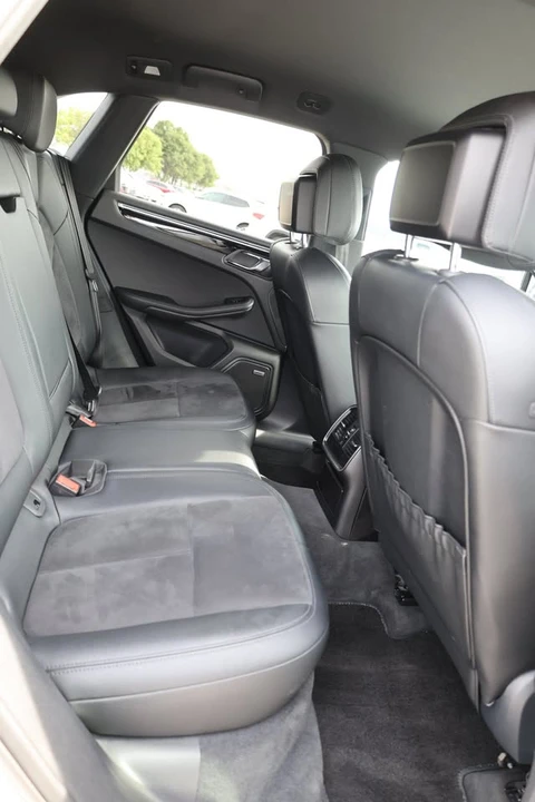 2017 Porsche Macan S - Image 16 of 19