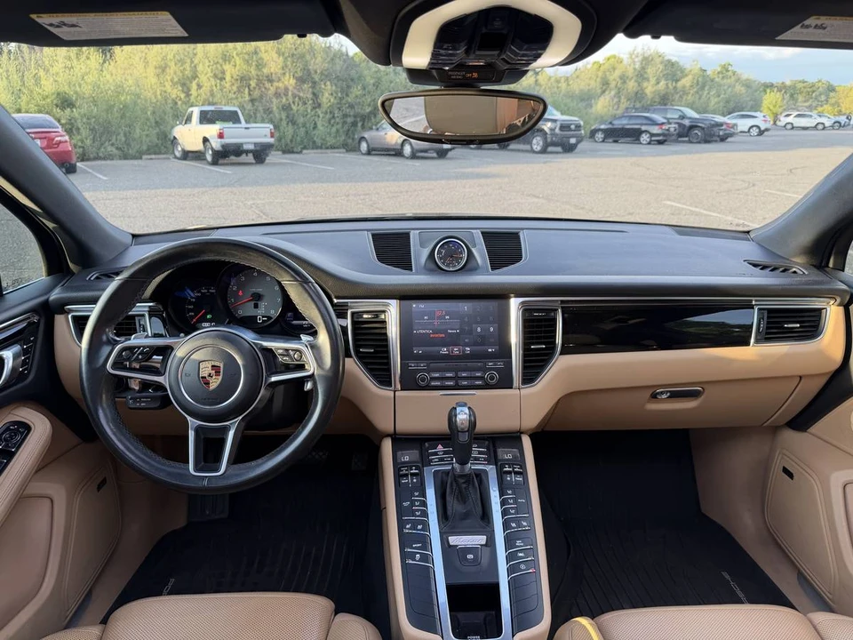 2017 Porsche Macan S - Image 13 of 24