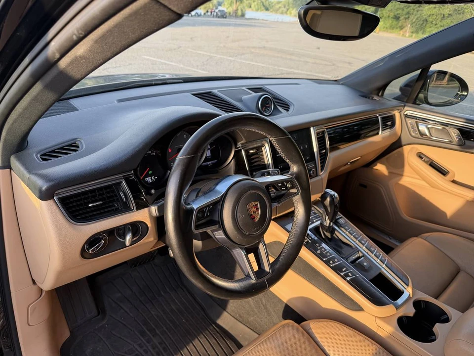 2017 Porsche Macan S - Image 11 of 24