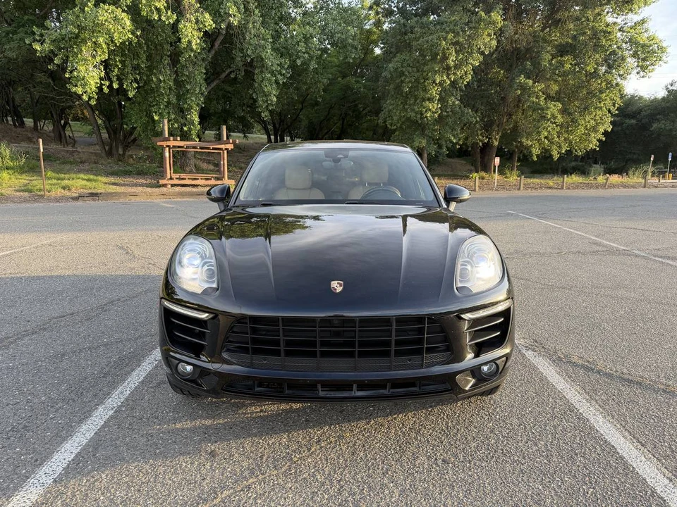 2017 Porsche Macan S - Image 2 of 24
