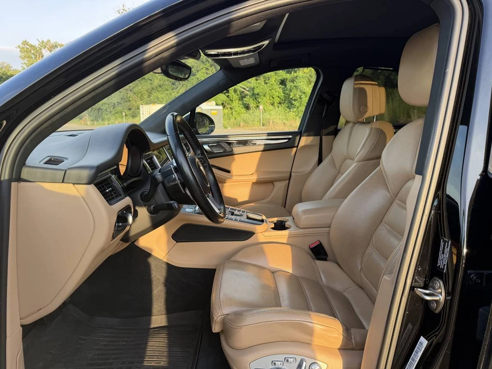 2017 Porsche Macan S - Image 9 of 24