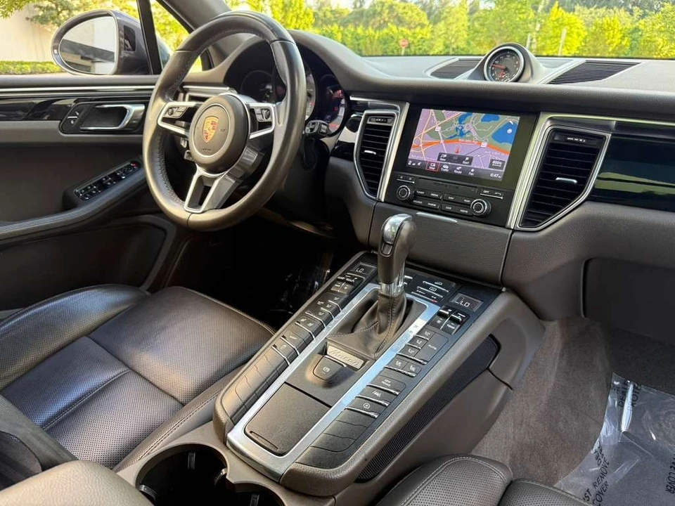 2017 Porsche Macan S - Image 19 of 29