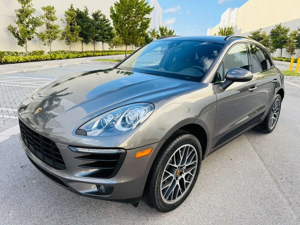 2017 Porsche Macan S - Image 2 of 29