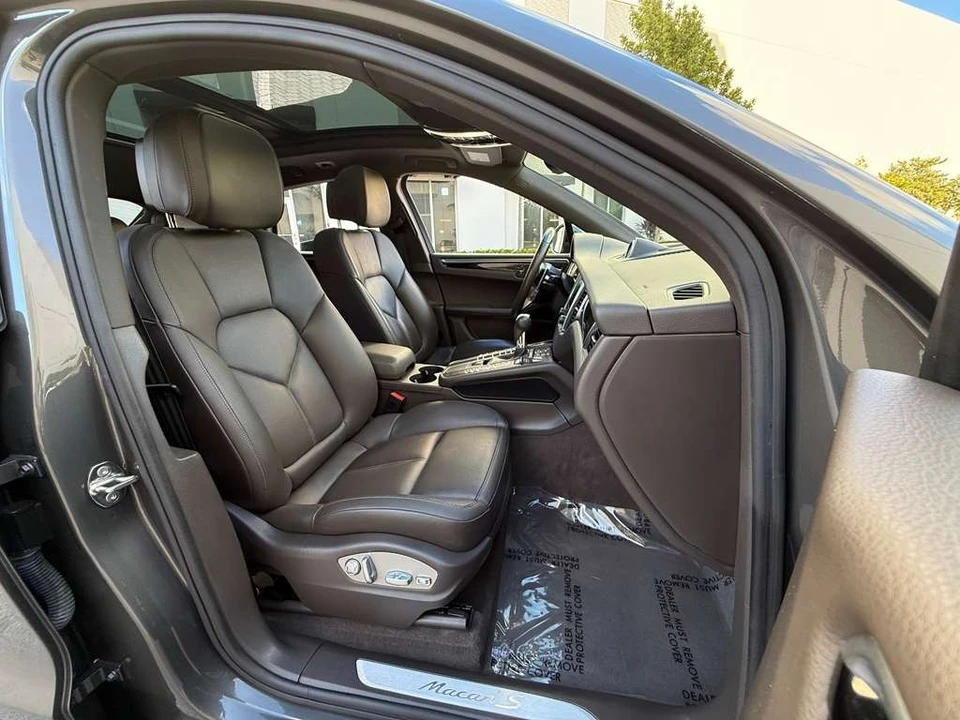 2017 Porsche Macan S - Image 16 of 29