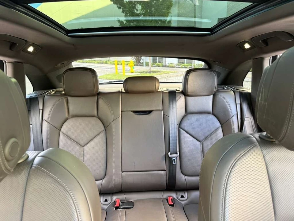 2017 Porsche Macan S - Image 18 of 29