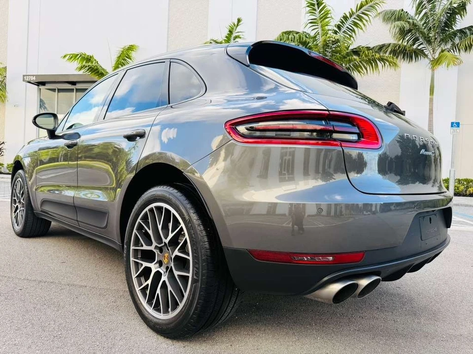 2017 Porsche Macan S - Image 8 of 29