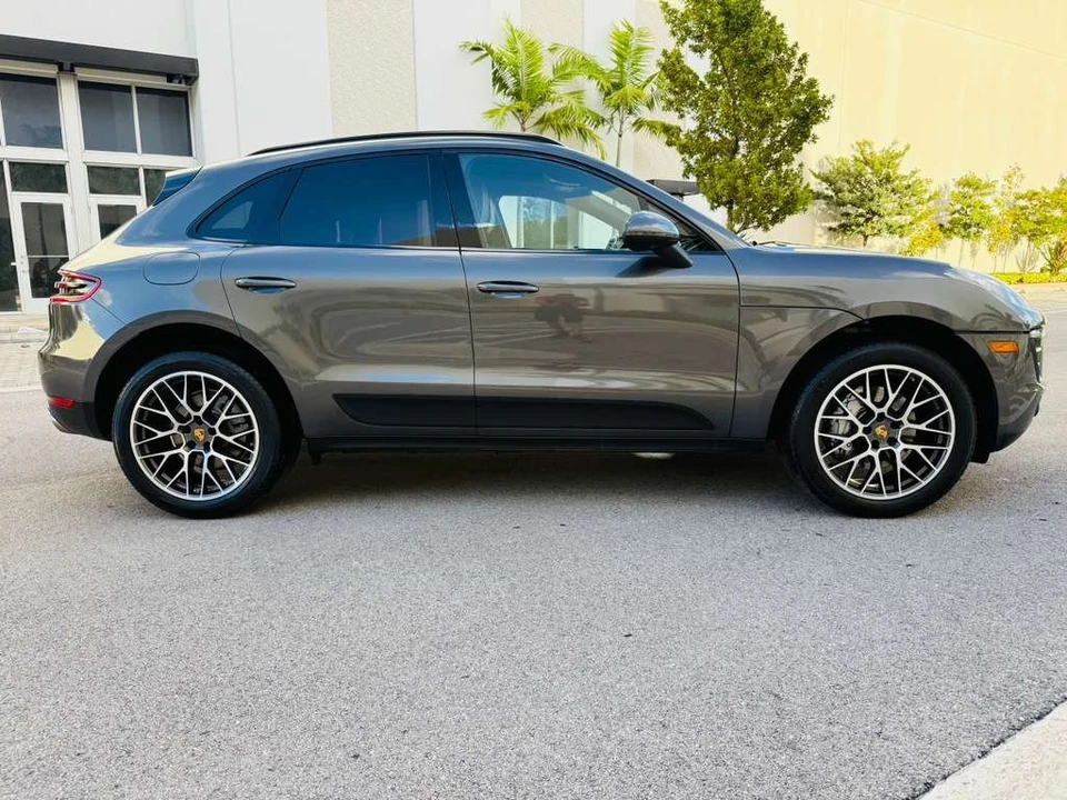 2017 Porsche Macan S - Image 7 of 29