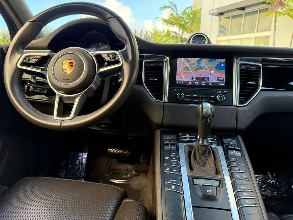 2017 Porsche Macan S - Image 20 of 29