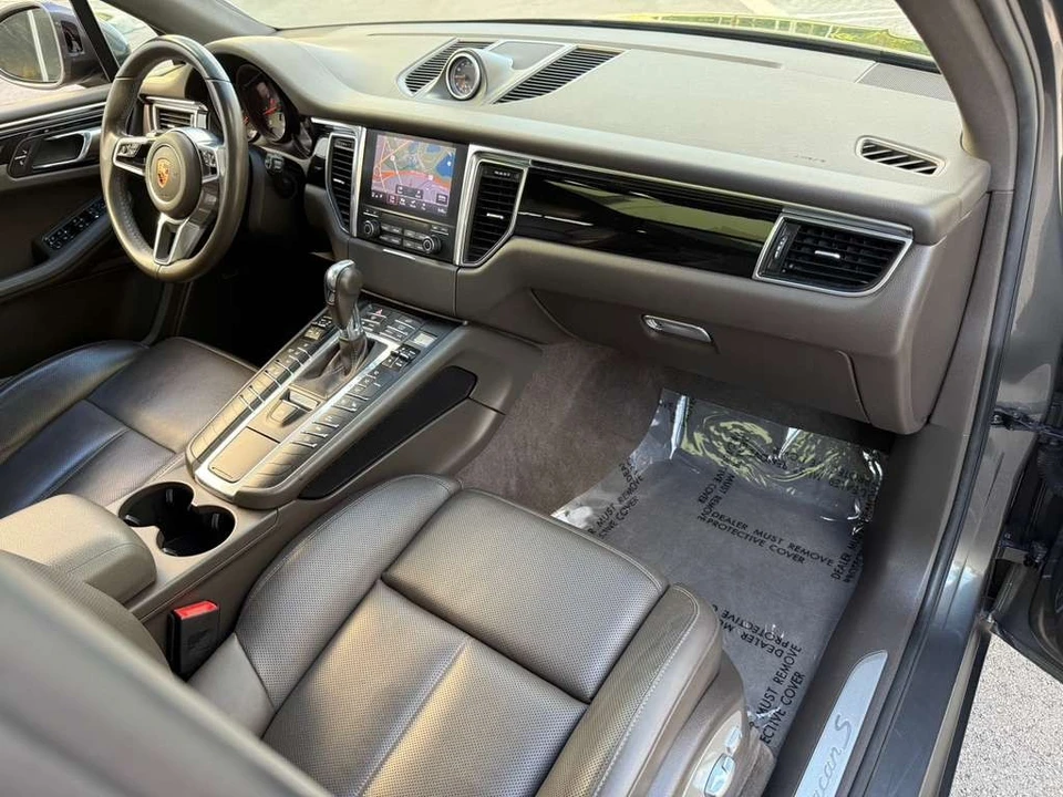 2017 Porsche Macan S - Image 17 of 29