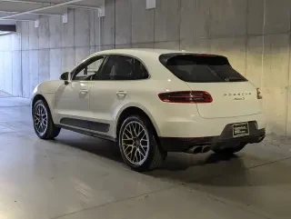 2017 Porsche Macan S - Image 3 of 4