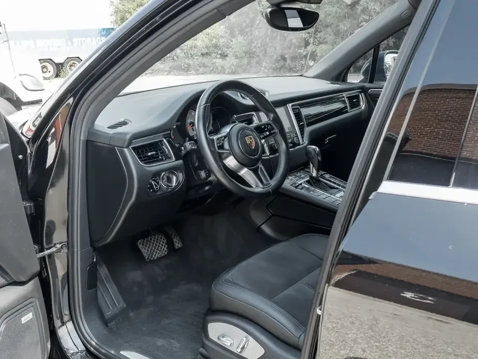 2017 Porsche Macan S - Image 8 of 20