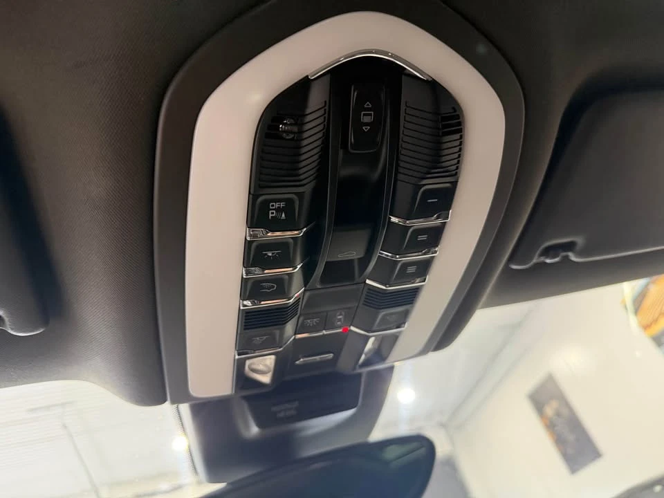 2017 Porsche Macan S - Image 14 of 20
