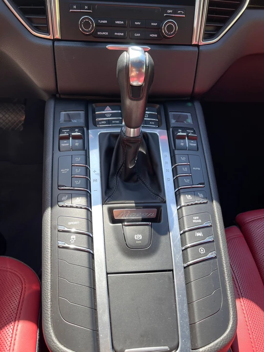 2017 Porsche Macan S - Image 12 of 12