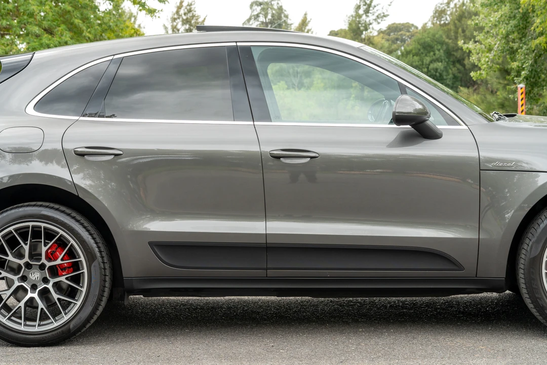 2017 Porsche Macan S - Image 11 of 31