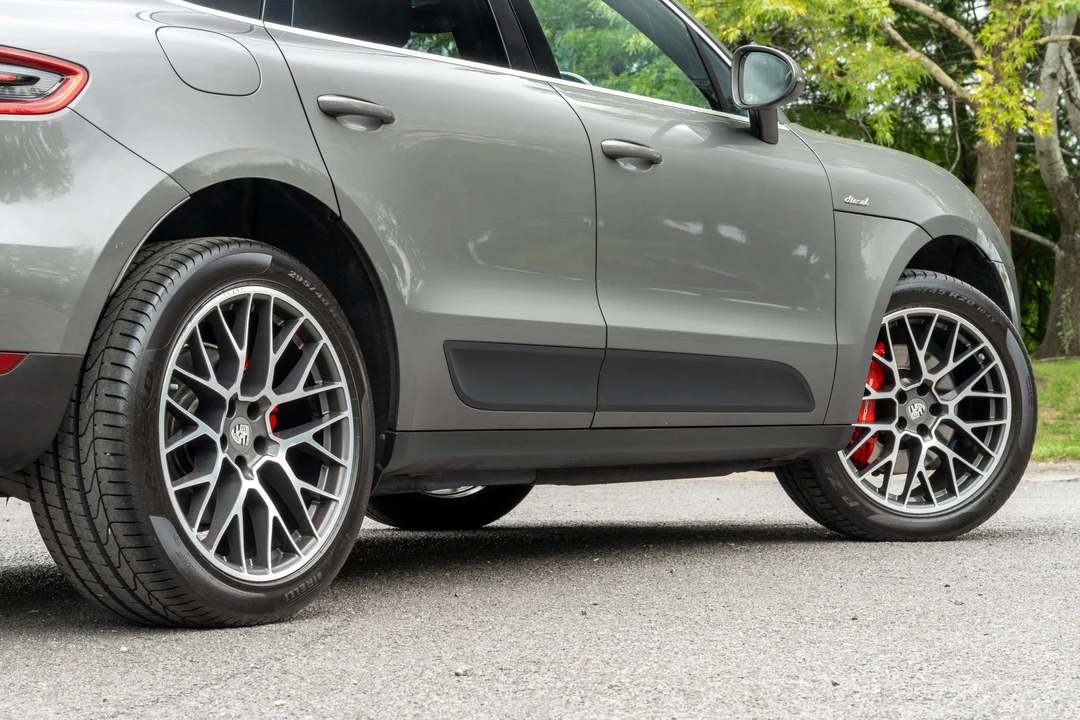 2017 Porsche Macan S - Image 13 of 31