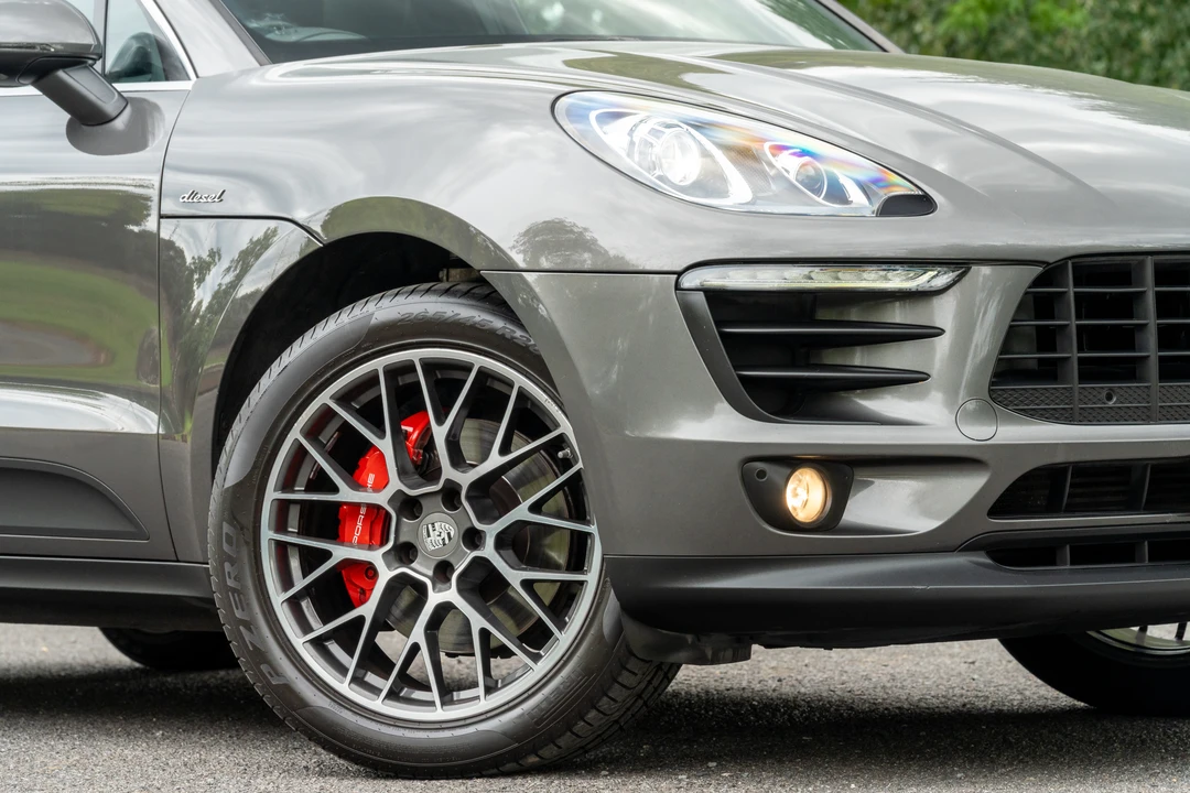 2017 Porsche Macan S - Image 16 of 31