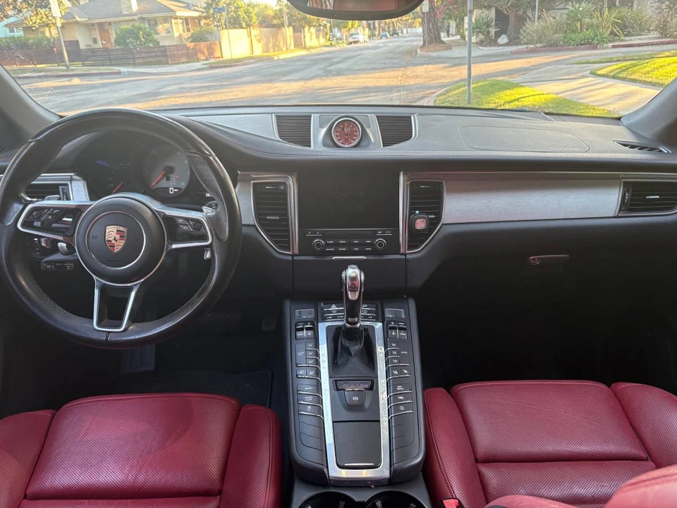 2017 Porsche Macan S - Image 7 of 14