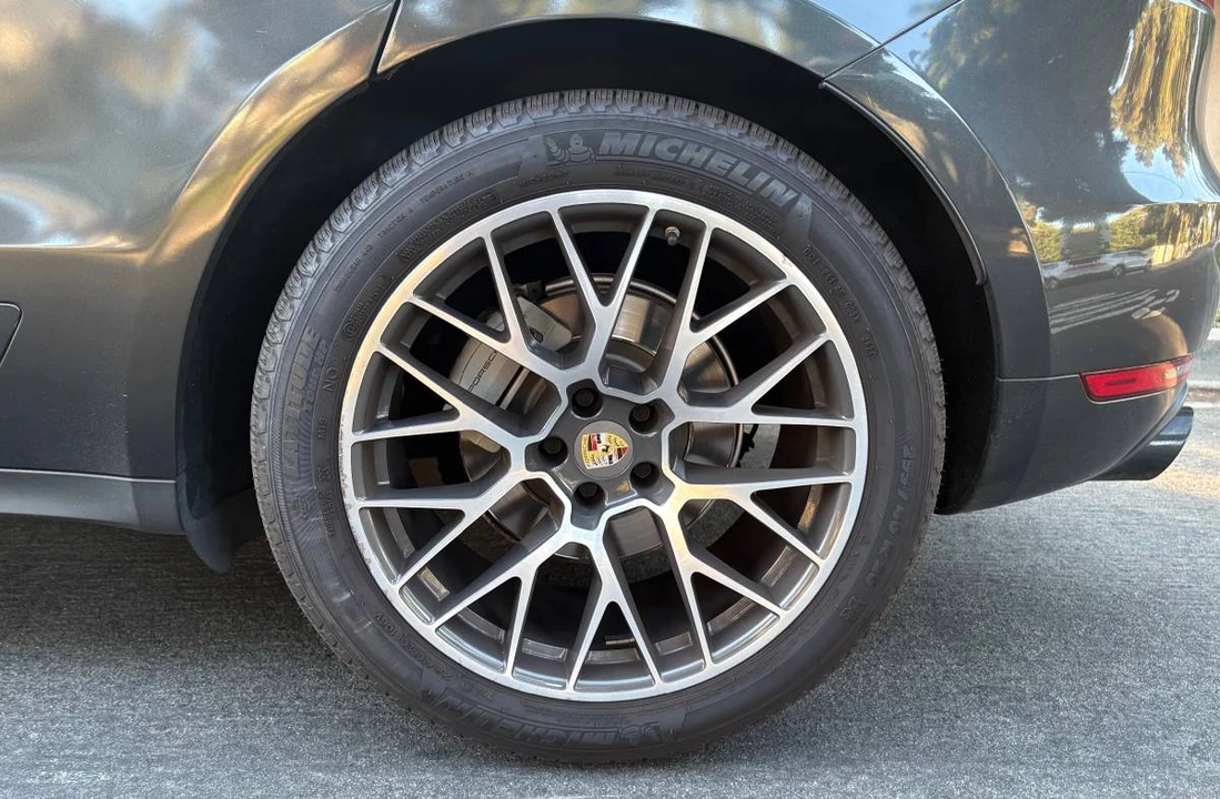 2017 Porsche Macan S - Image 13 of 14