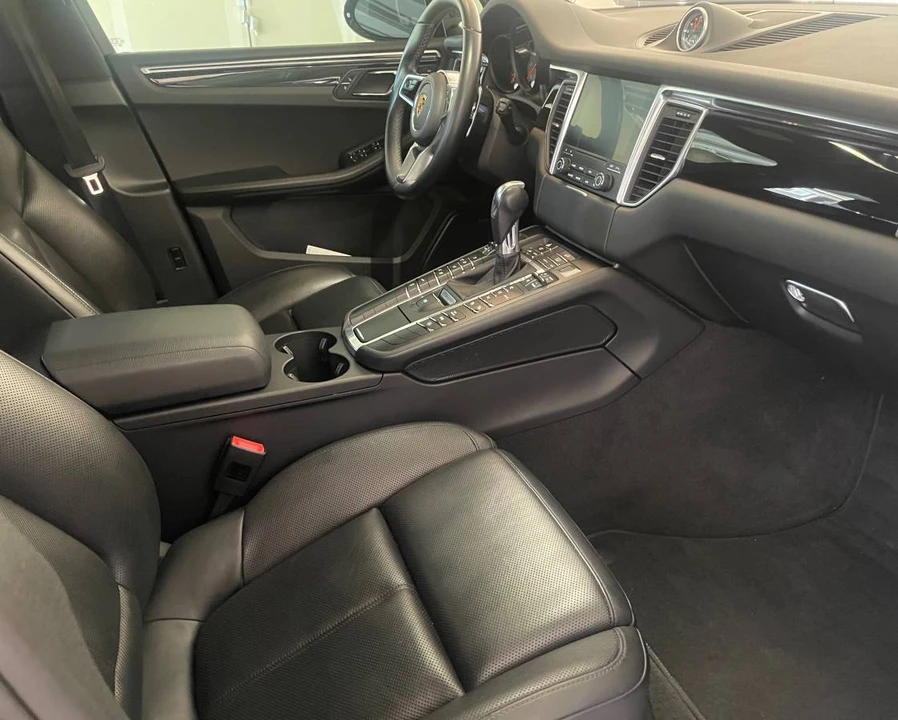 2017 Porsche Macan S - Image 16 of 21