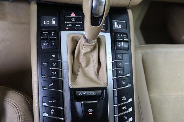 2017 Porsche Macan S - Image 16 of 20