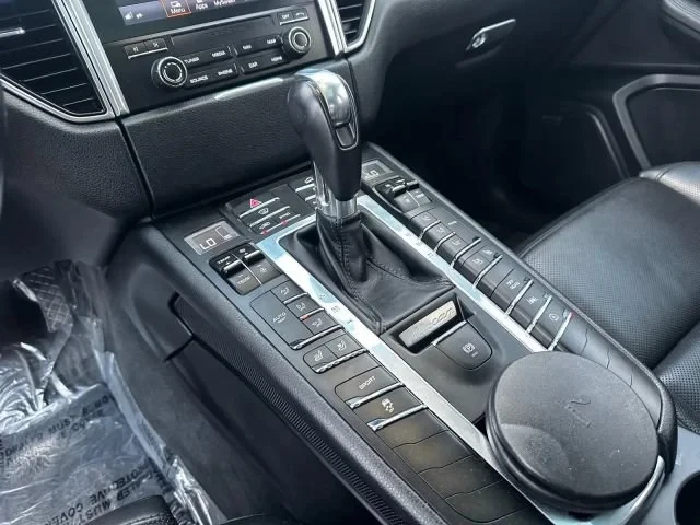 2017 Porsche Macan S - Image 12 of 17