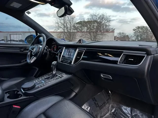 2017 Porsche Macan S - Image 16 of 17