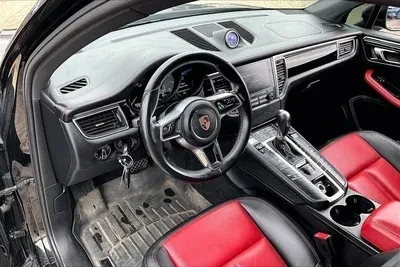 2017 Porsche Macan S - Image 5 of 10