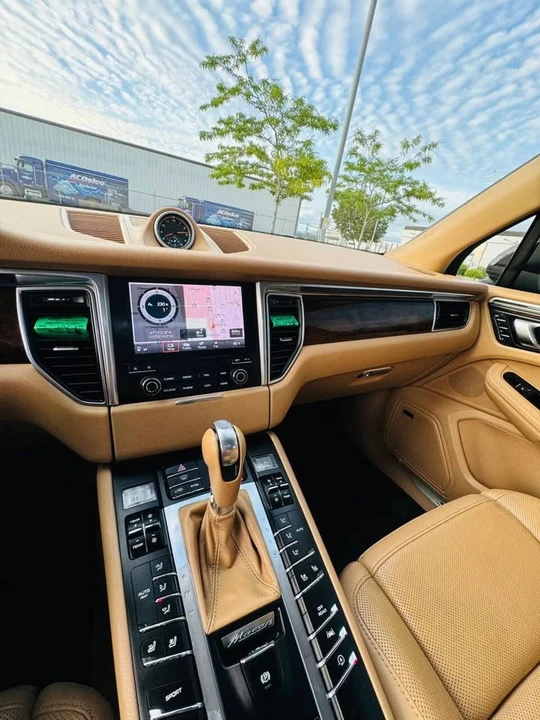 2017 Porsche Macan S - Image 9 of 16