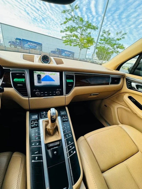 2017 Porsche Macan S - Image 8 of 16