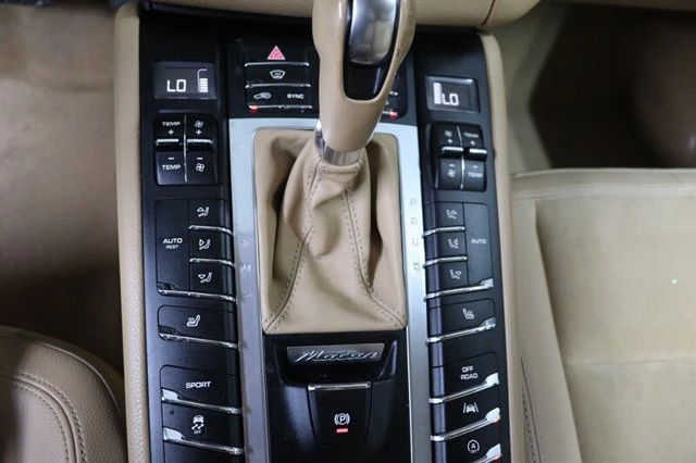 2017 Porsche Macan S - Image 16 of 20