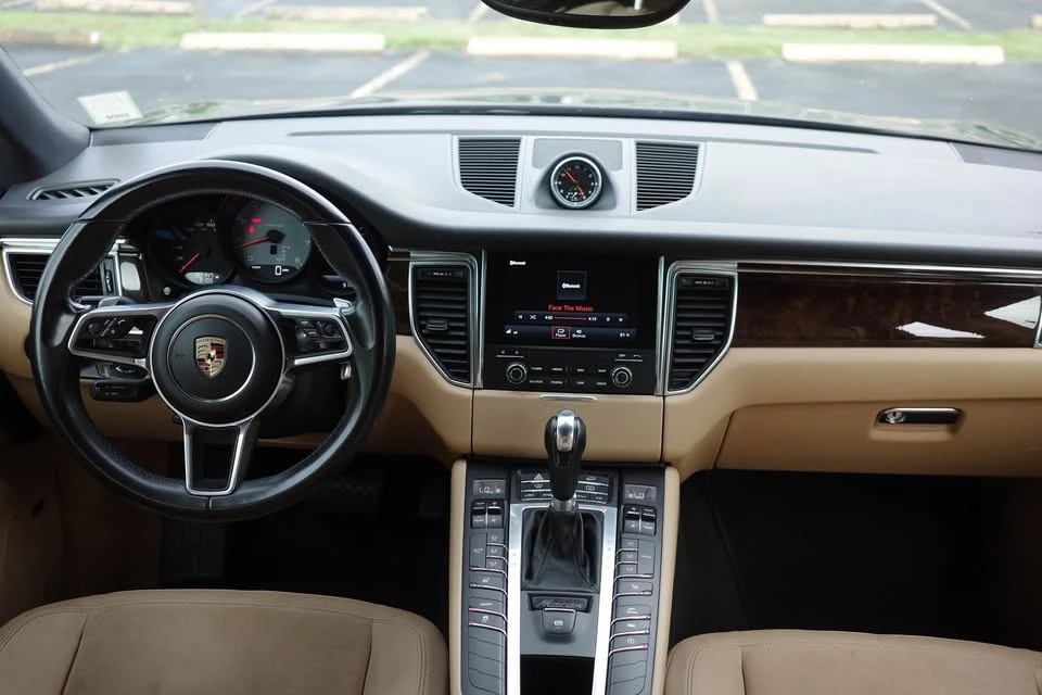 2017 Porsche Macan S - Image 9 of 20