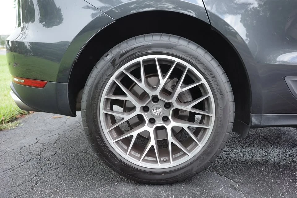 2017 Porsche Macan S - Image 18 of 20