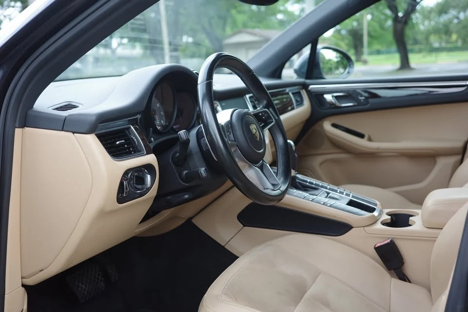 2017 Porsche Macan S - Image 16 of 20
