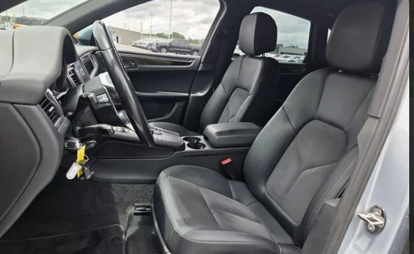 2017 Porsche Macan S - Image 6 of 9