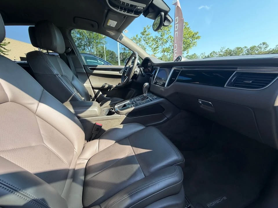 2017 Porsche Macan S - Image 9 of 10