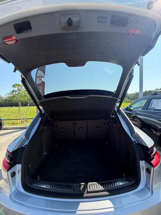 2017 Porsche Macan S - Image 8 of 10