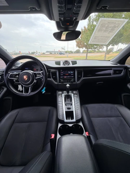 2017 Porsche Macan S - Image 10 of 13