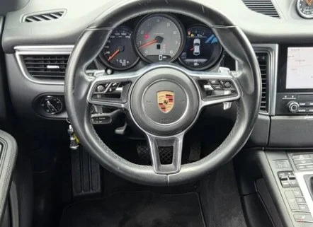 2017 Porsche Macan S - Image 7 of 9