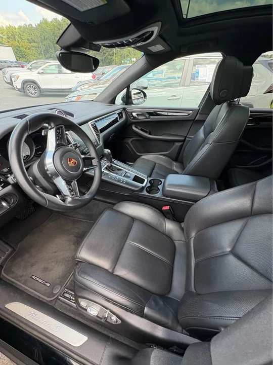 2017 Porsche Macan S - Image 3 of 5