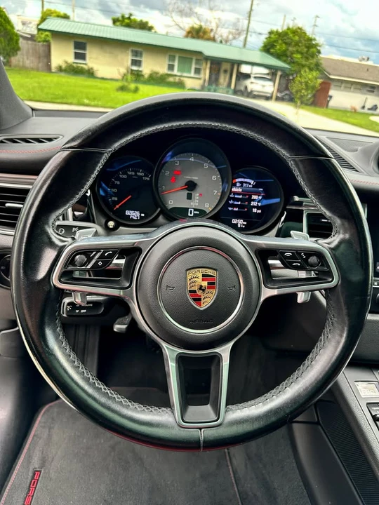 2017 Porsche Macan S - Image 8 of 17