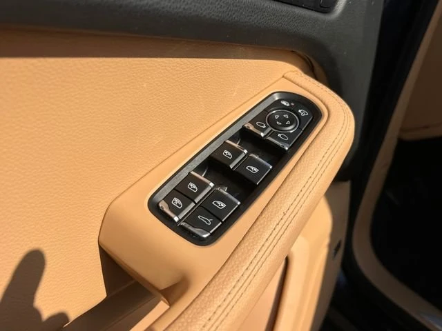 2017 Porsche Macan S - Image 8 of 17