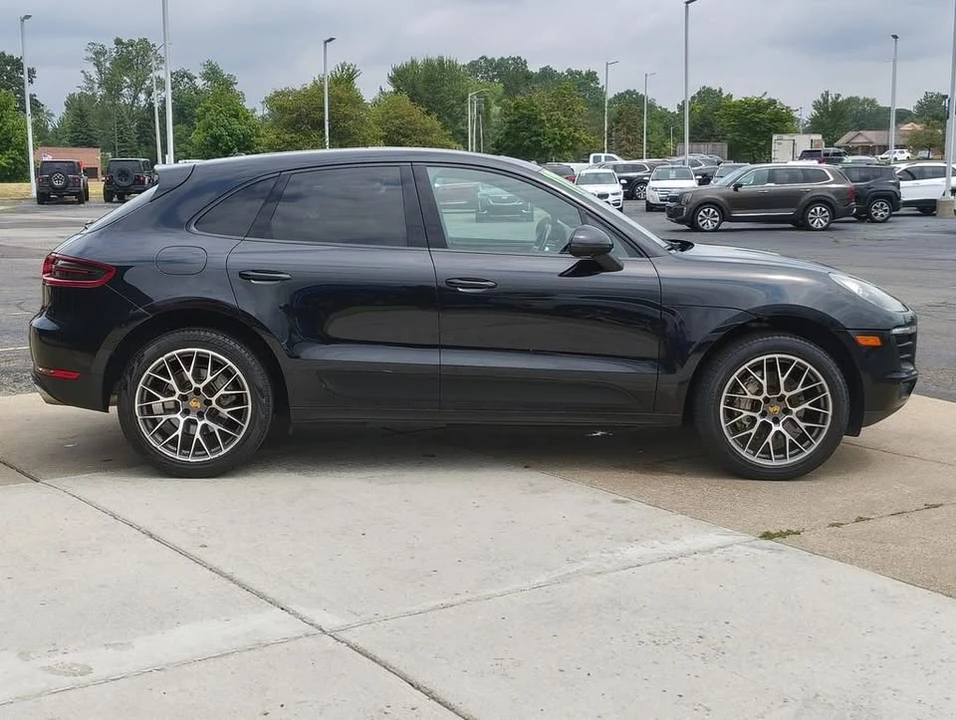 2017 Porsche Macan S - Image 18 of 20
