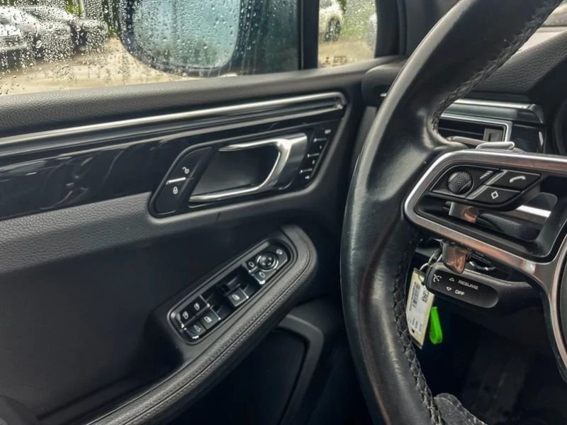 2017 Porsche Macan S - Image 12 of 20