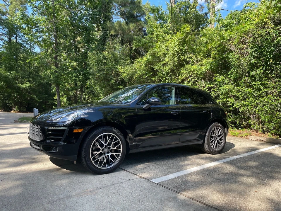 2017 Porsche Macan S - Image 2 of 31